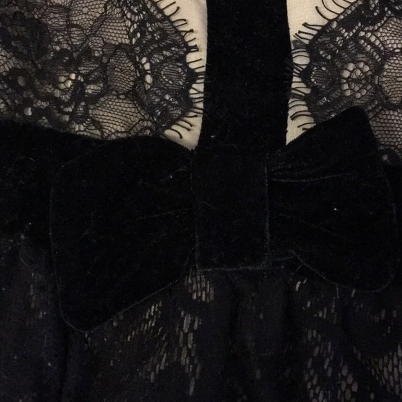 Francesca’s Black Lace Peplum Top - Picture 4 of 8